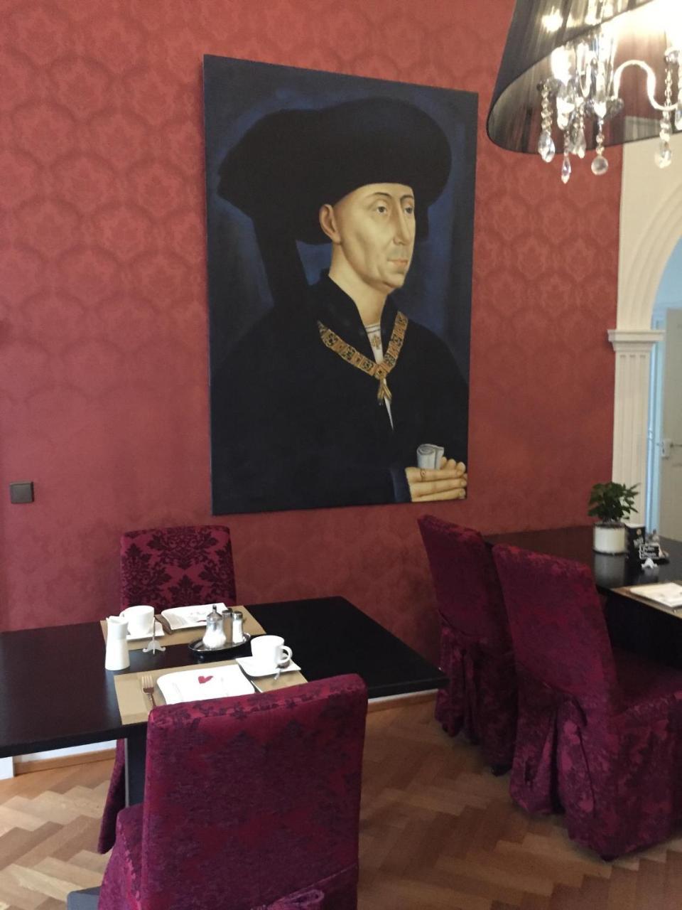 Karolingerhof Hotell Kröv Exteriör bild